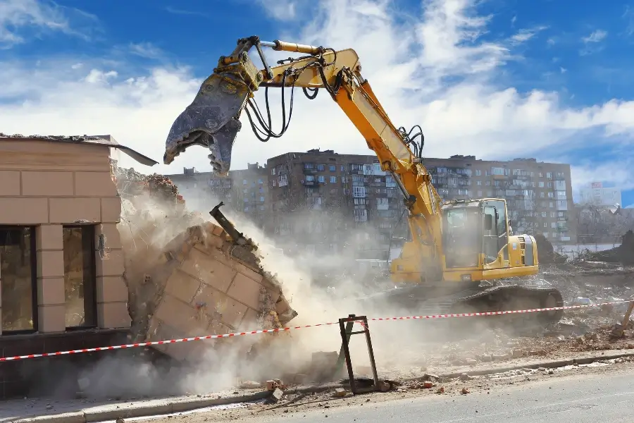 How Demolition Services Can Streamline Your Remodeling Project in Roselle, IL
